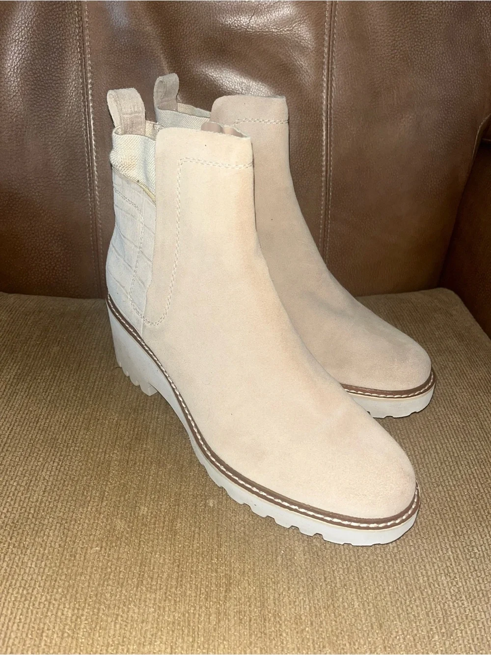Dolce Vita Huey H20 Boots - Dune Suede size 10 EUC